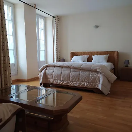 Bellevue Hotel Puy-lʼÉvêque