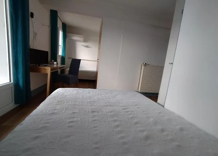 ホテル Bellevue Puy-lʼÉvêque